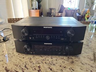 Pair Marantz Receiver