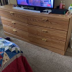 Six piece dresser good condition $25