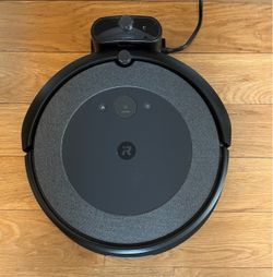 iRobot Roomba i5 vacuum