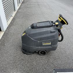Karcher 50/50 Battery Operated Floor Scrubber 