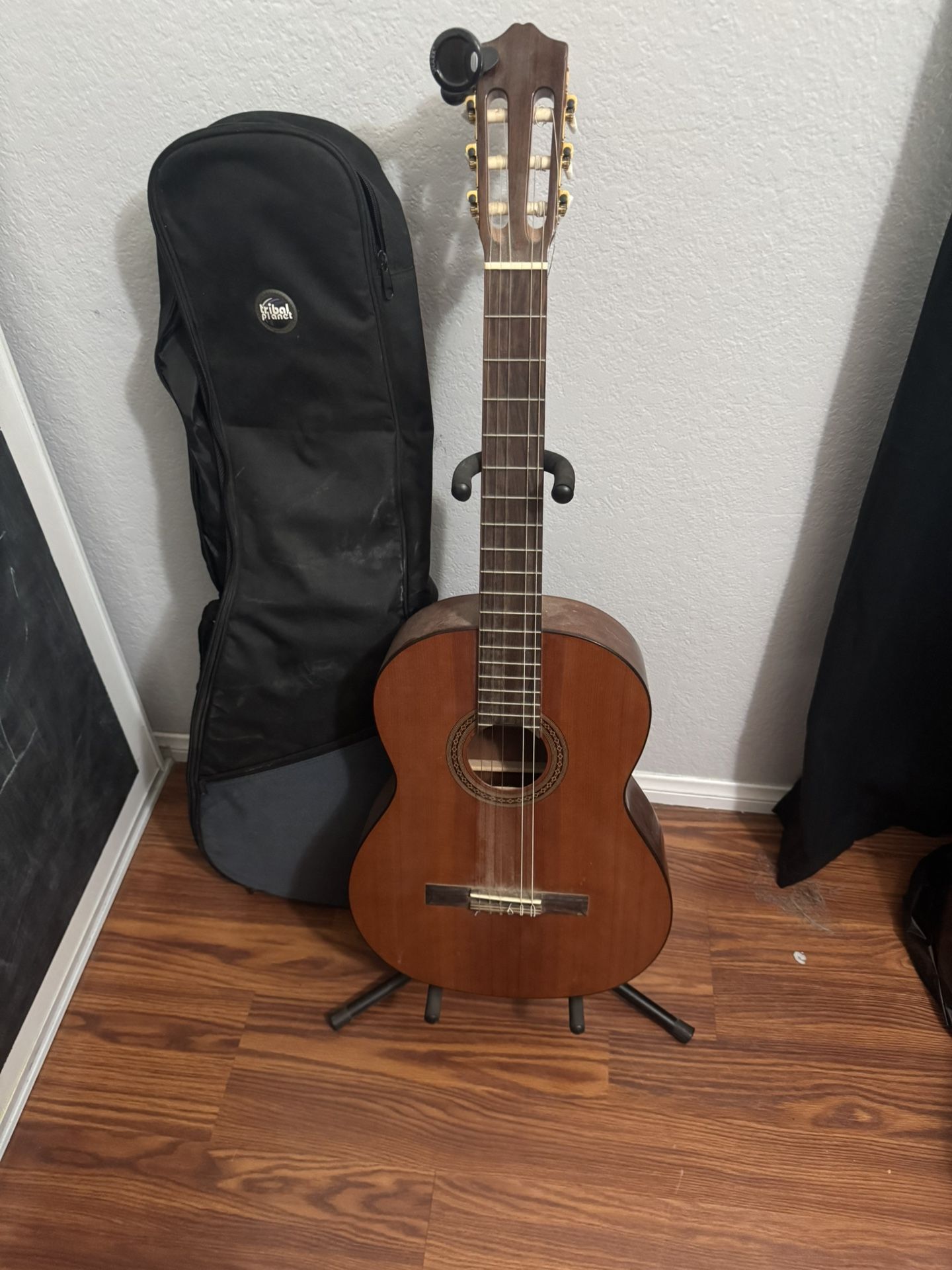 Guitar Left hand Cordoba