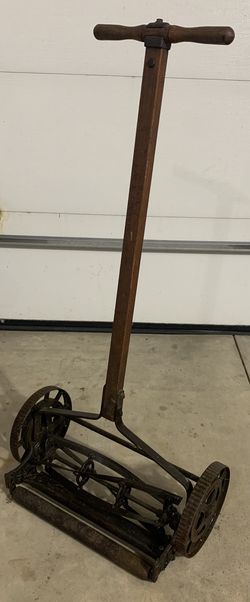 Antique/vintage Feel Lawnmower 