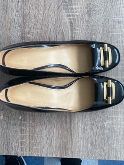 Michael Kors Black Patent Flats size 8.5 super Cute great condition