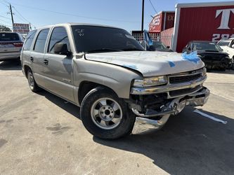 2002 Chevrolet Tahoe For Parts