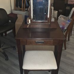 Make Up Table / Vanity 