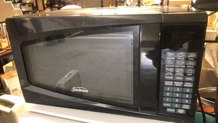 700W sunbeam microwave like new