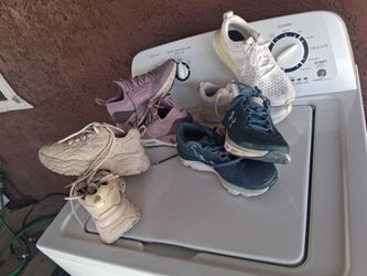 Tengo estos tenis de mujer size 7 i 6/