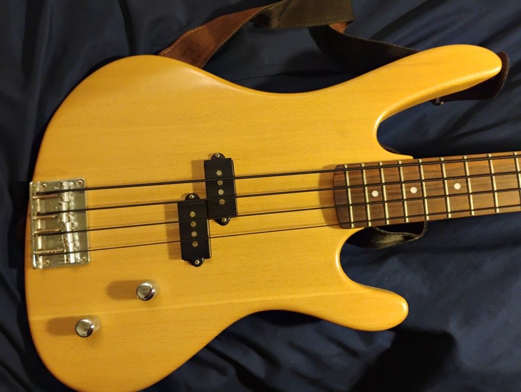 Electric Bass Guitar Washburn Bantam XB100