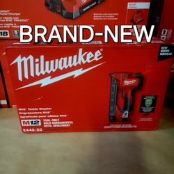 Milwaukee
M12 12-Volt Lithium-Ion Cordless Cable Stapler (Tool-Only)
