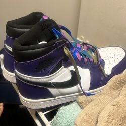 Selling Jordan 1s