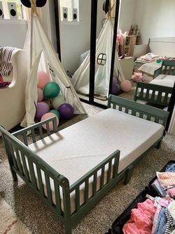 Delta Children Canton Toddler Bed, Sage