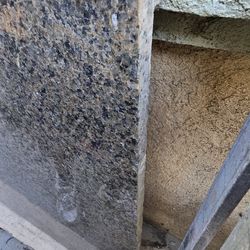 vendo esta piedra granito mide 8ftx4ft 200 pir ella