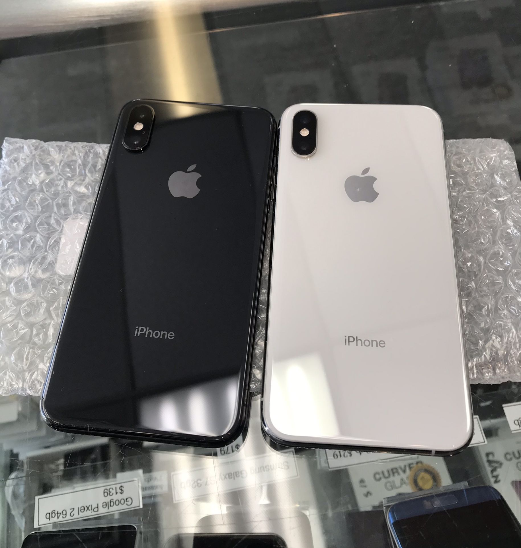 iPhone X 64GB Unlocked Excellent Condition $319 Each