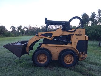 2001 Caterpillar Skid Steer Package