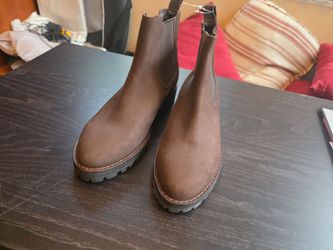 Thursday Boot Co. Women’s 'Legend' Chelsea Boots – Truffle – Size 8.5