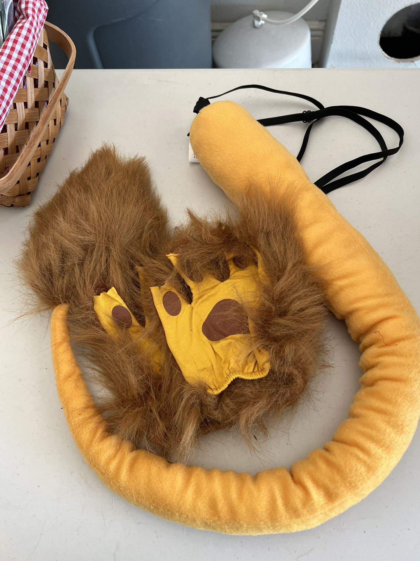 Lion Tail And Gloves For Adult Halloween Costume