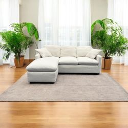 Living Spaces Reversible Couch 🛻Delivery Available🛻