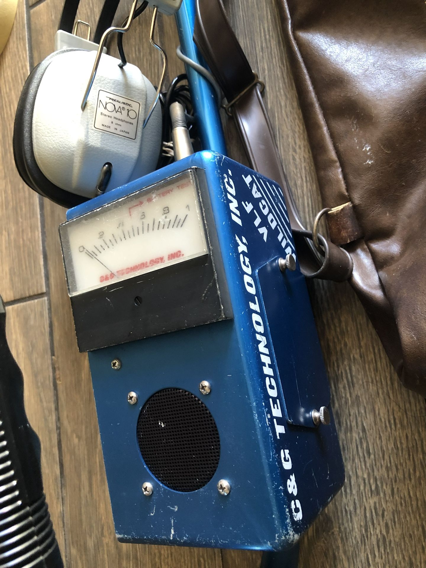 Vintage Metal Detector Tesoro The Blue WildCat C&G Technology metal