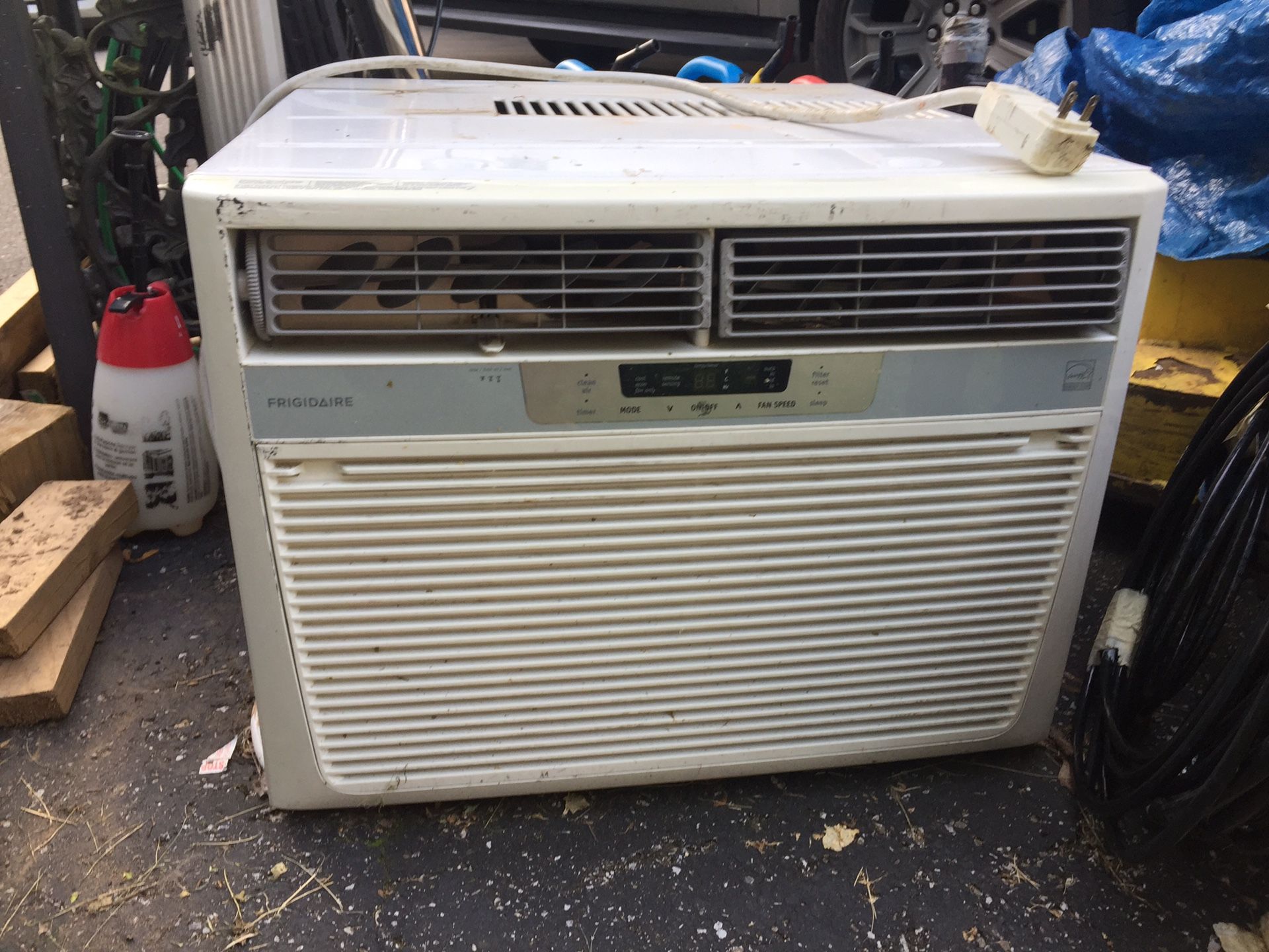 Frigidaire 18,000btu