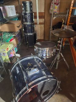 Pearl Export Series Drum Set