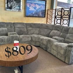 Gorgeous Corduroy Manuel Motion Sectional Recliner Brand New ‼️