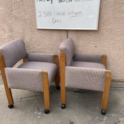 Chair With Wheels 