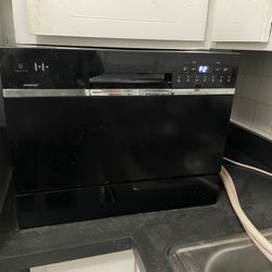 EdgeStar Countertop Dishwasher (DWP63) 