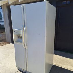 Kenmore Refrigerator 