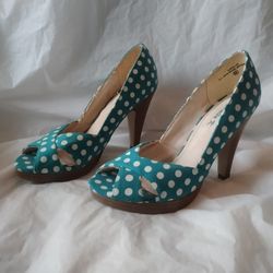 Damita K Shoes Heels Green White Poka Dot Size 5.5