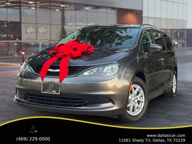 2020 Chrysler Voyager