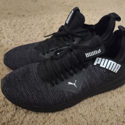 Puma's Men Enzo Beta Woven Running Shoes - Size 9