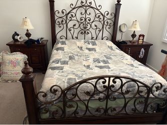 Queen bedroom set