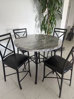 Round dinning set