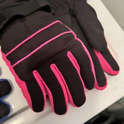 Snow Gloves Different Sizes 
