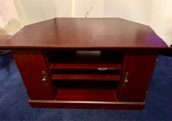 FREE tv stand