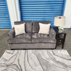 Loveseat Couch FREE DELIVERY 