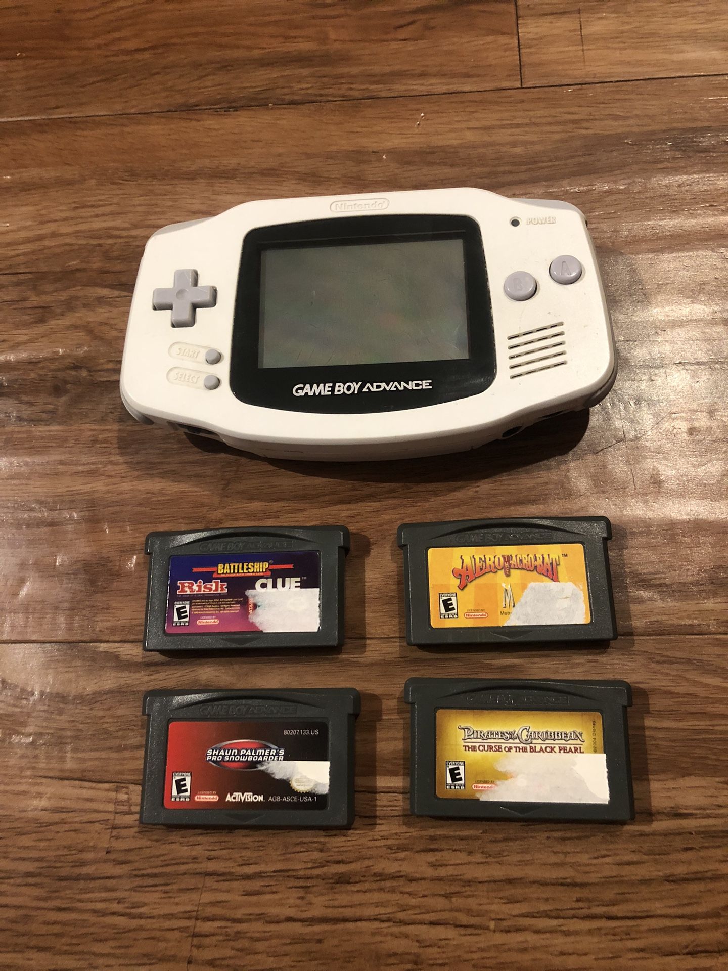 Gameboy Advance White with 4 games included