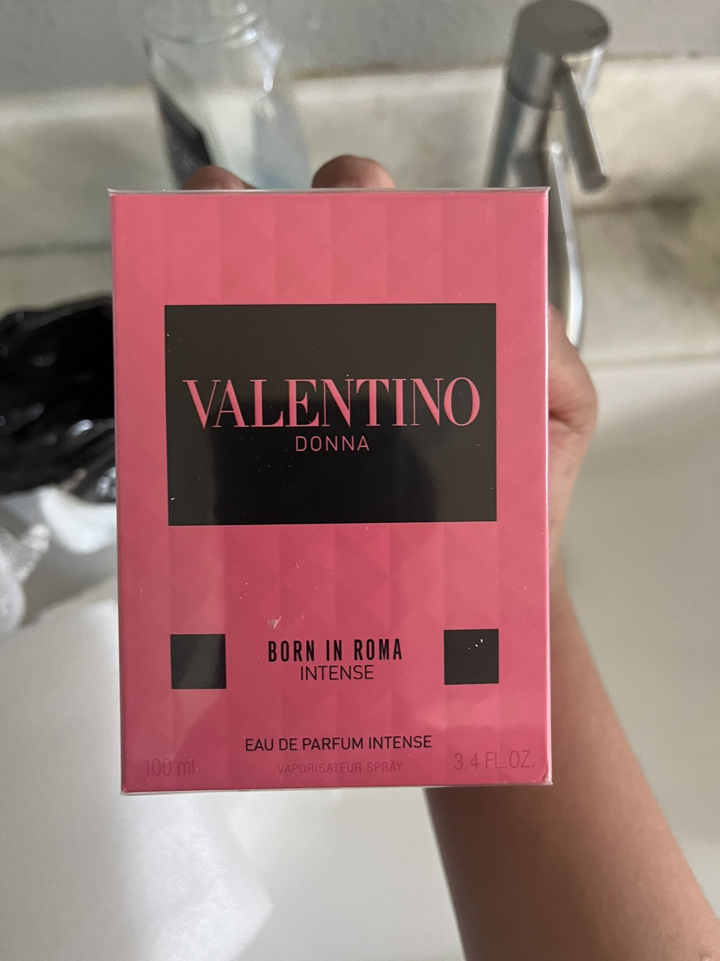 Valentino Cologne
