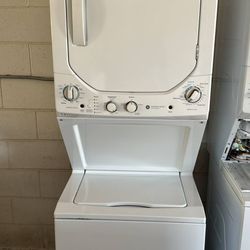 Stacked Washer And Dryer Set ($500)