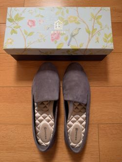 Women’s Birdies Suede Grey Flats (size 9)