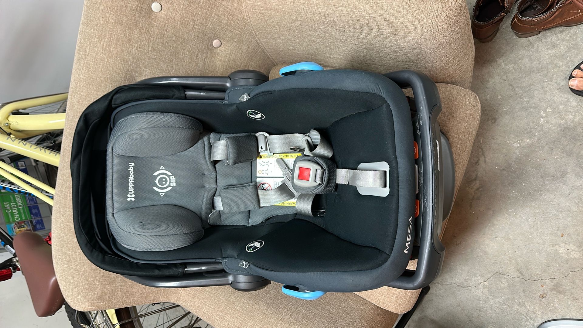 Uppa Baby Car Seat With Base