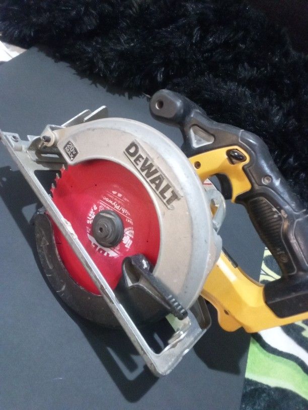 DeWalt Circular Saw