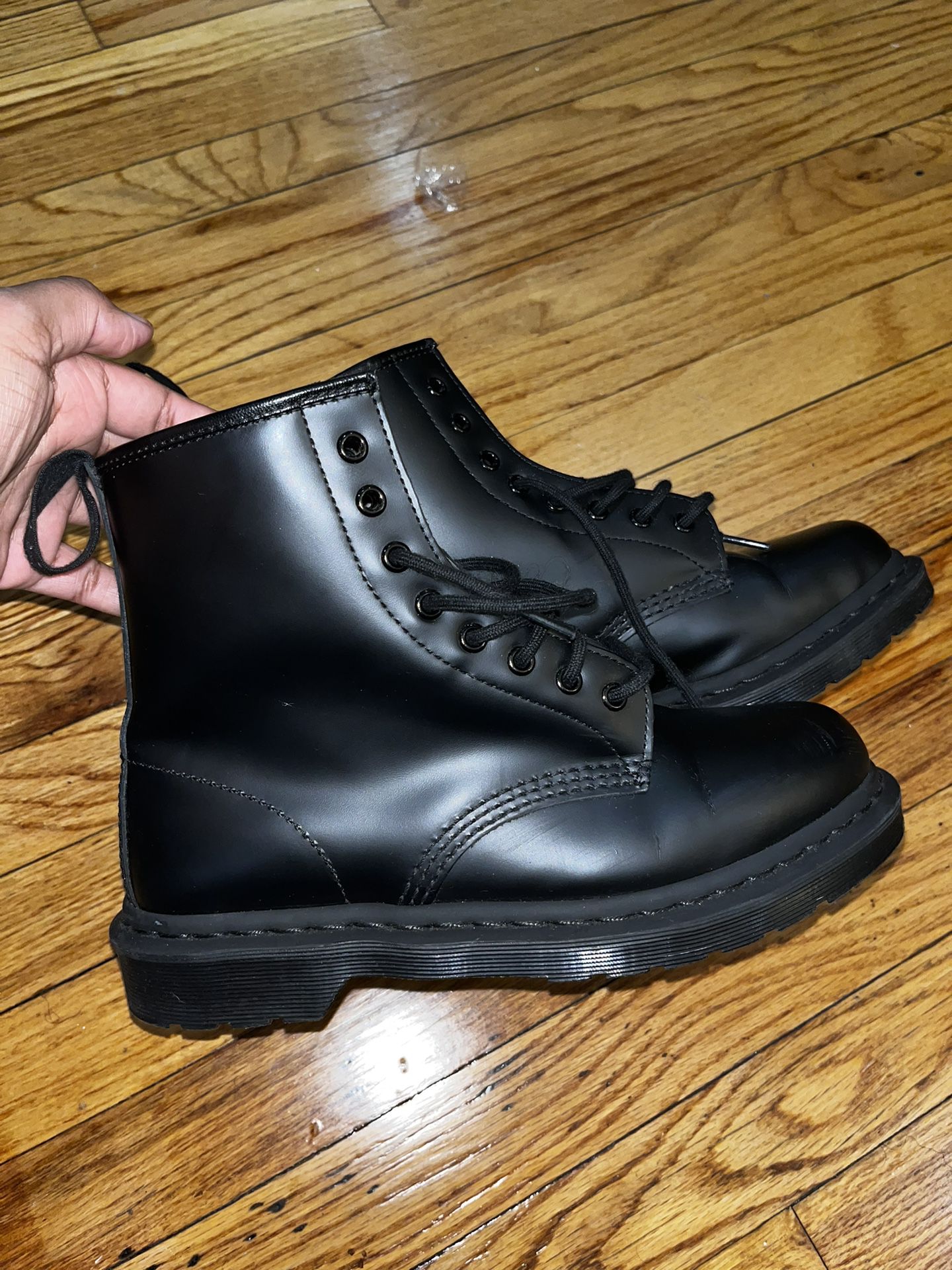 Dr Martens 1460 boots for in Kearny, NJ - OfferUp