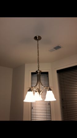 Ceiling 3 lights fixture (free delivery) In 5 City’s In 3 CTY