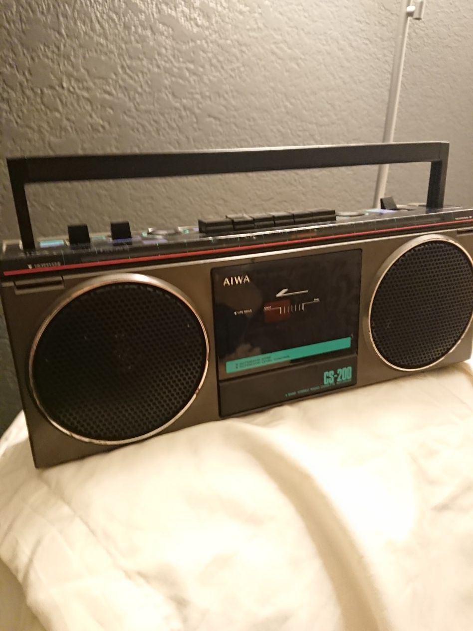 ($40/obo) Aiwa CS-200 Radio Tape Stereo Boombox