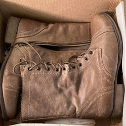 Ladies Boots-size 10