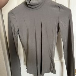 Aritzia Wilfred Long Sleeve Turtleneck Bodysuit
