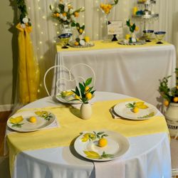 Royal Norfolk Set Of 5 Lemon Dinner Plates and 1 Small Plate 