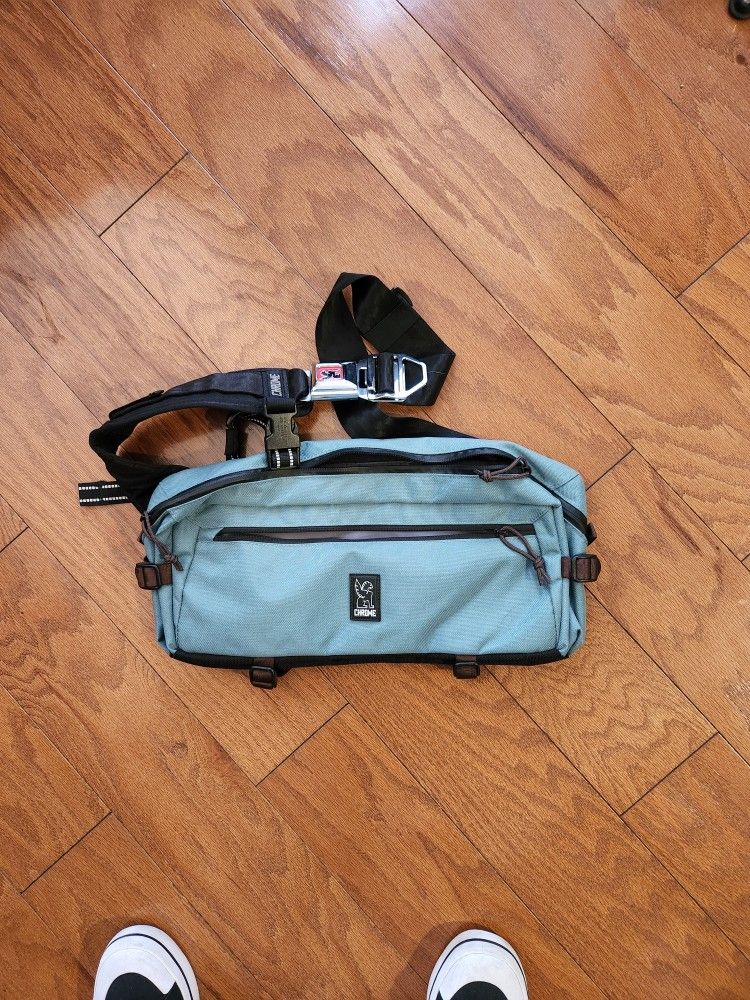 Chrome Kadet Nylon Messenger Sling Bag