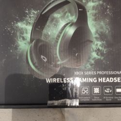 Xbox Series Professional Wireless Gaming Headset 